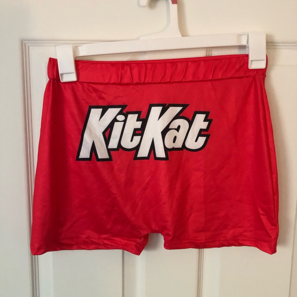 Kit Kat Red sleep shorts, Size XL